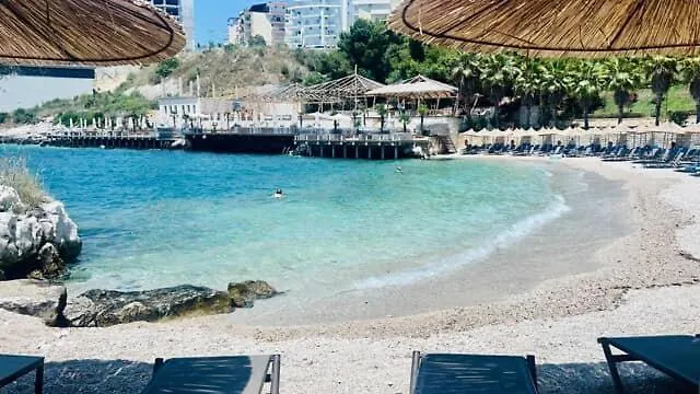 Beachfront Luxe Apartment Saranda Albánia
