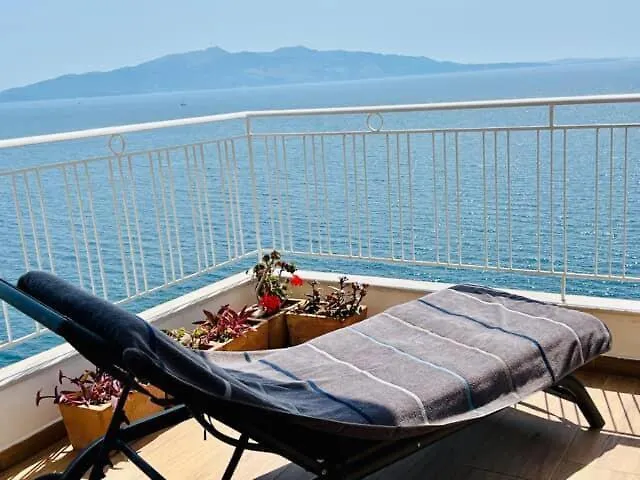 Beachfront Luxe Apartment Saranda